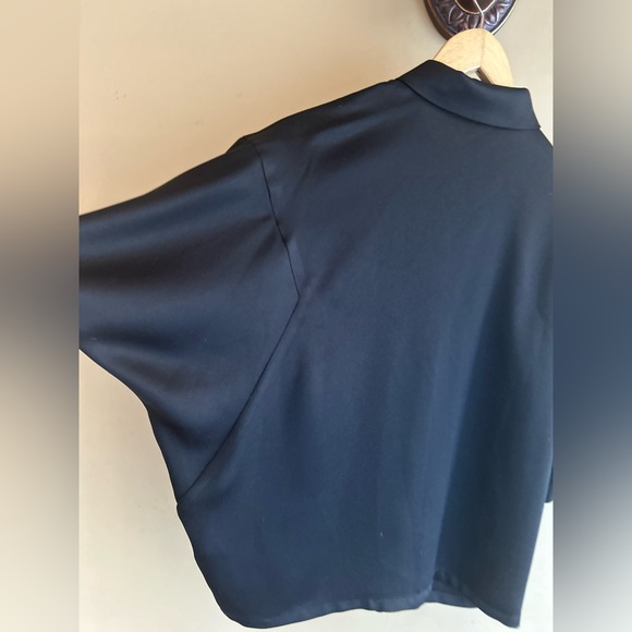 Bailey minimalist shirt - Picture 5 of 11